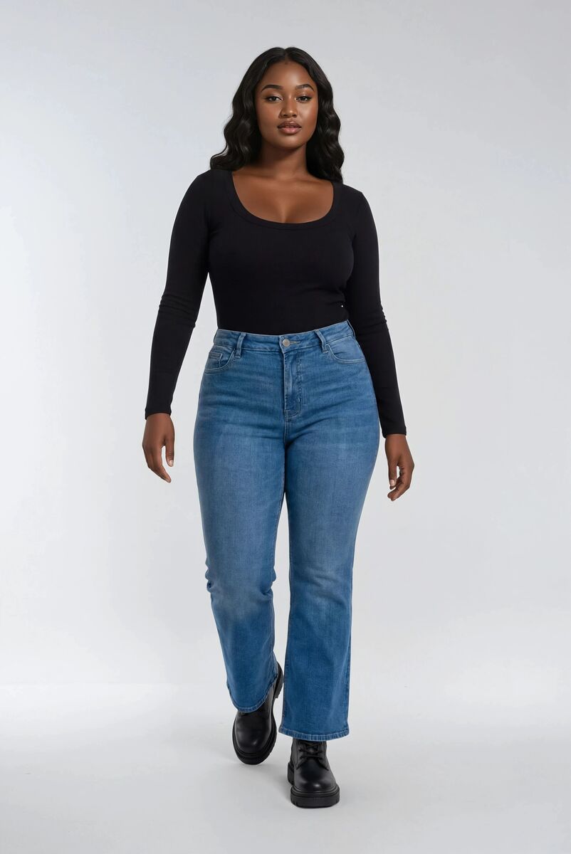 Plus Size High-Rise Flared Jeans