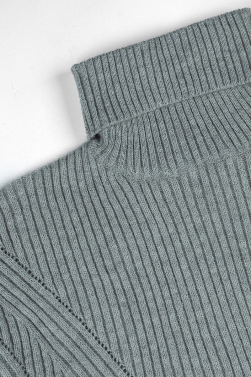 Chunky Ribbed Turtleneck Sweater - Image 8