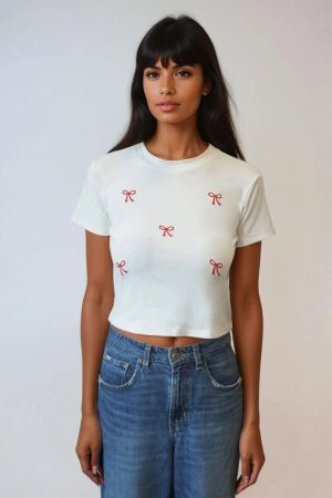 Embroidered Bow Cropped Tee