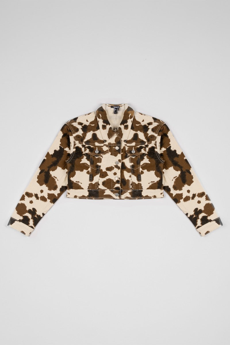 Cropped Cow Print Denim Jacket - Image 4