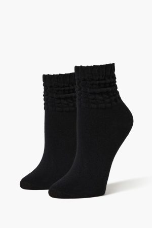Crinkle Ribbed Knit Crew Socks