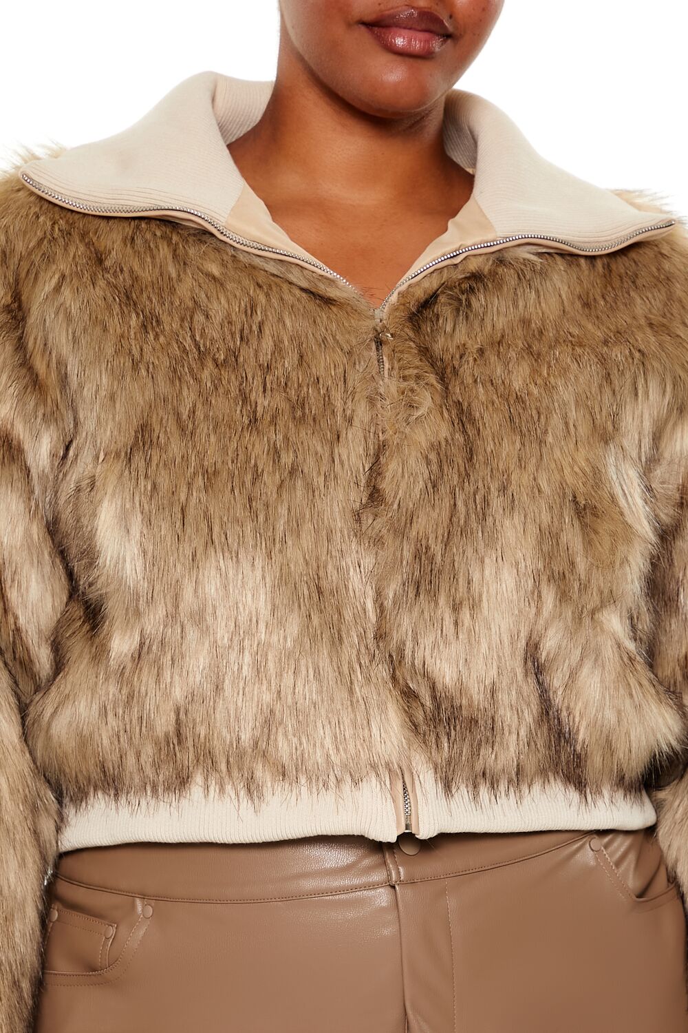 Plus Size Cropped Faux Fur Jacket - Image 3