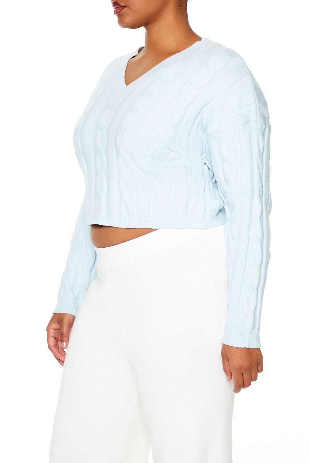 Plus Size Cropped Cable Knit Sweater - Image 4